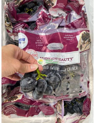 Australia Midnight Beauty Black Seedless Grapes