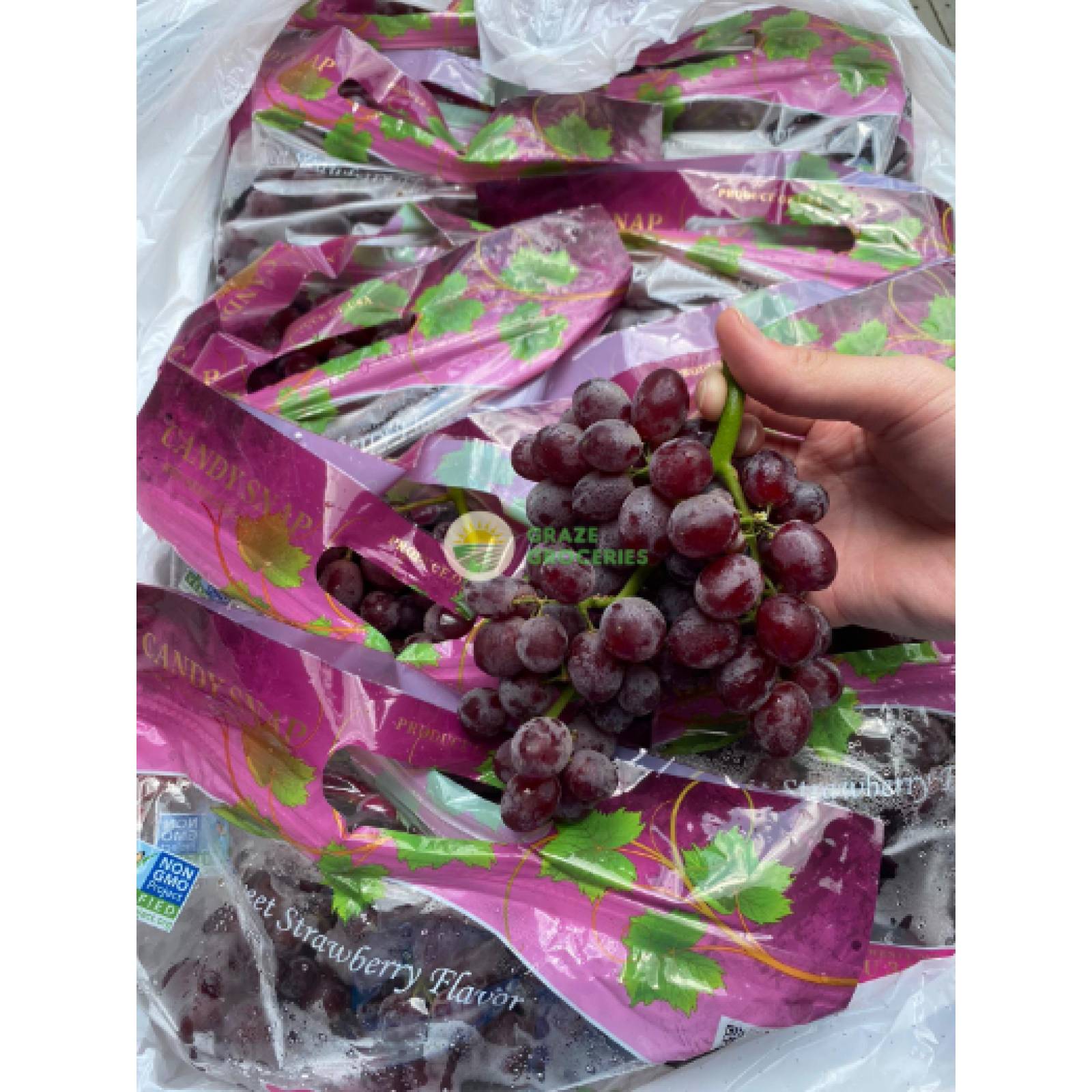 USA Candy Snap Sweet Strawberry Flavour Red Seedless Grapes